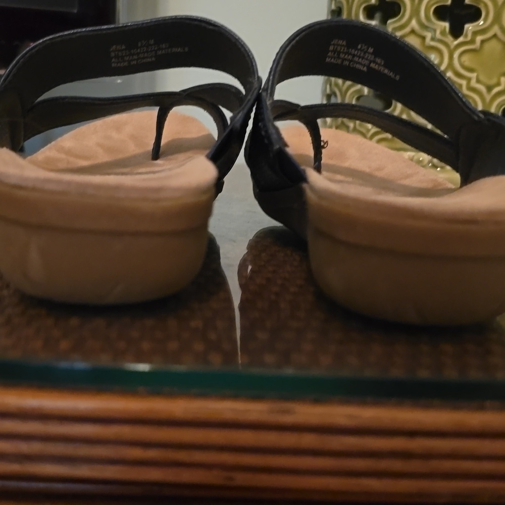 Baretraps Navy Women's Sandals (#1) - Picture 3 of 6